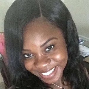 Meet your Posher, Adrienne